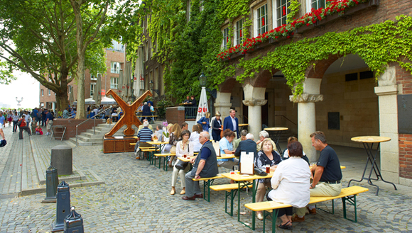 12-Tips-for-Living-in-Dusseldorf,-Germany