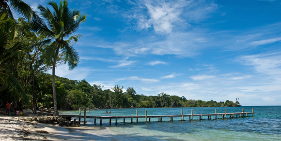 5-Tips-for-Living-in-Bocas-del-Toro,-Panama