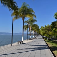 Insiders-Guide-to-Health-Care-in-Lake-Chapala,-Mexico