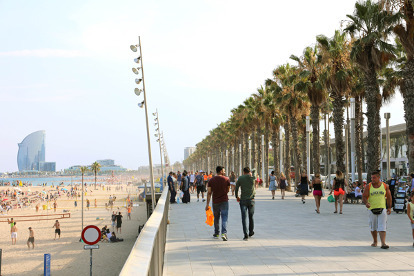 Keeping-Cool-in-Catalonia,-Spain