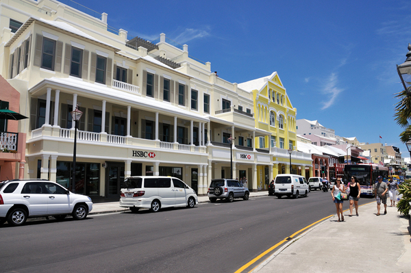 Pros-and-Cons-of-Living-in-Bermuda