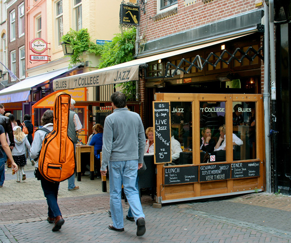 Best Bookstores and Libraries in Utrecht