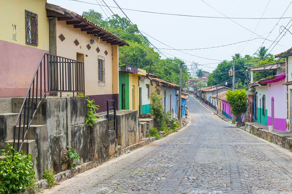 Expats Suchitoto