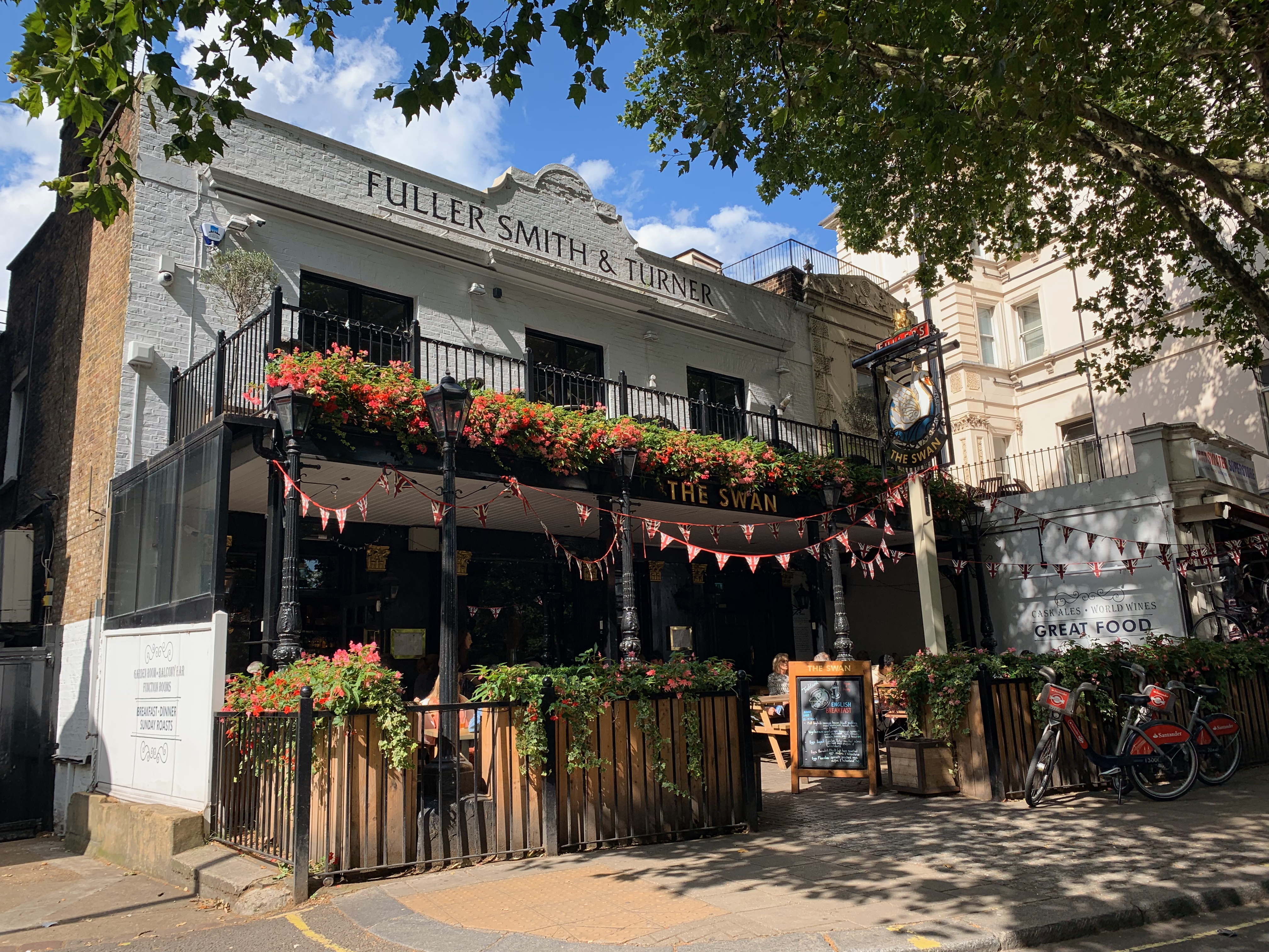 The Swan on Hyde Park in Paddingon