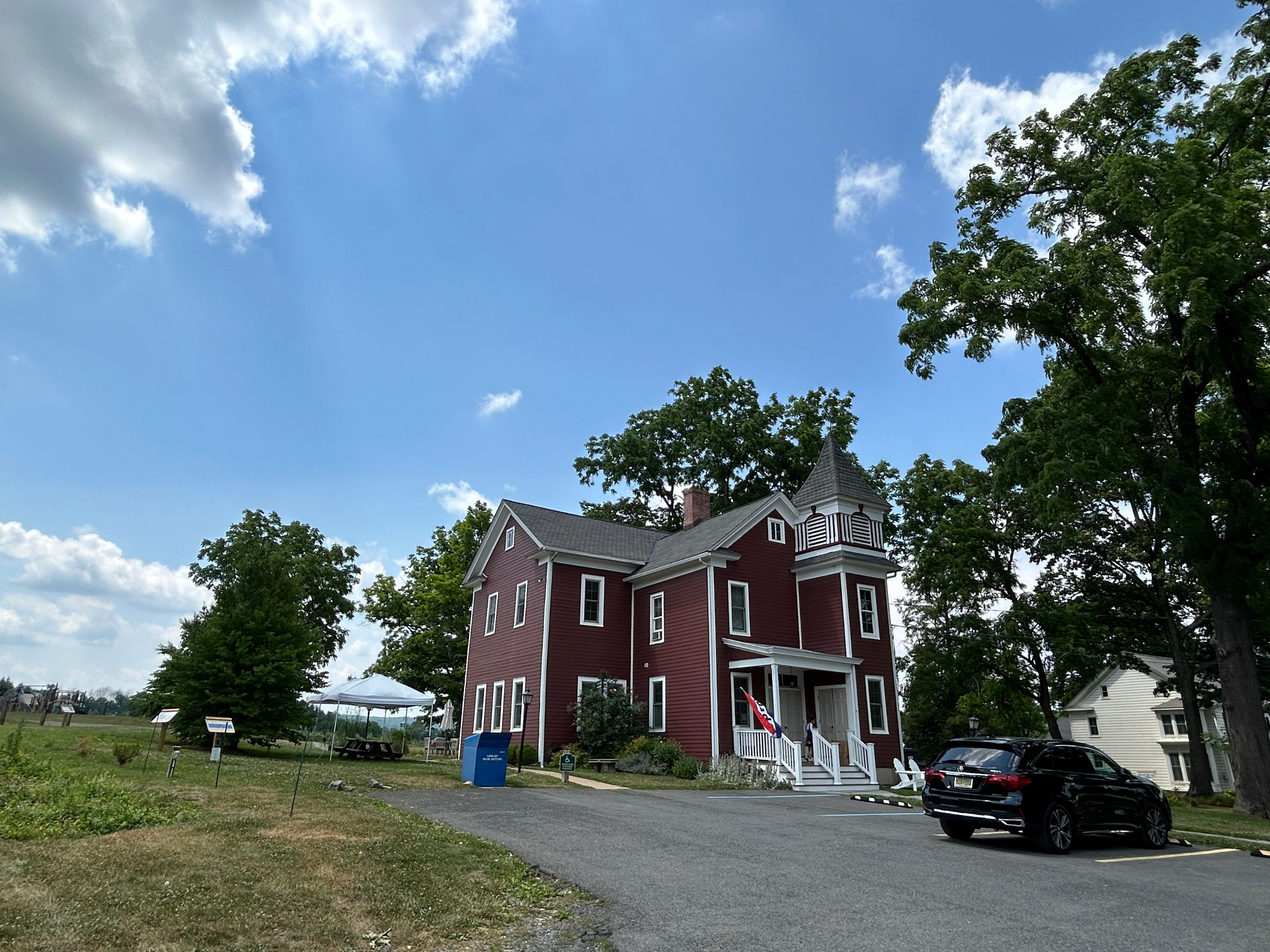 Library in Oldwick, New Jersey