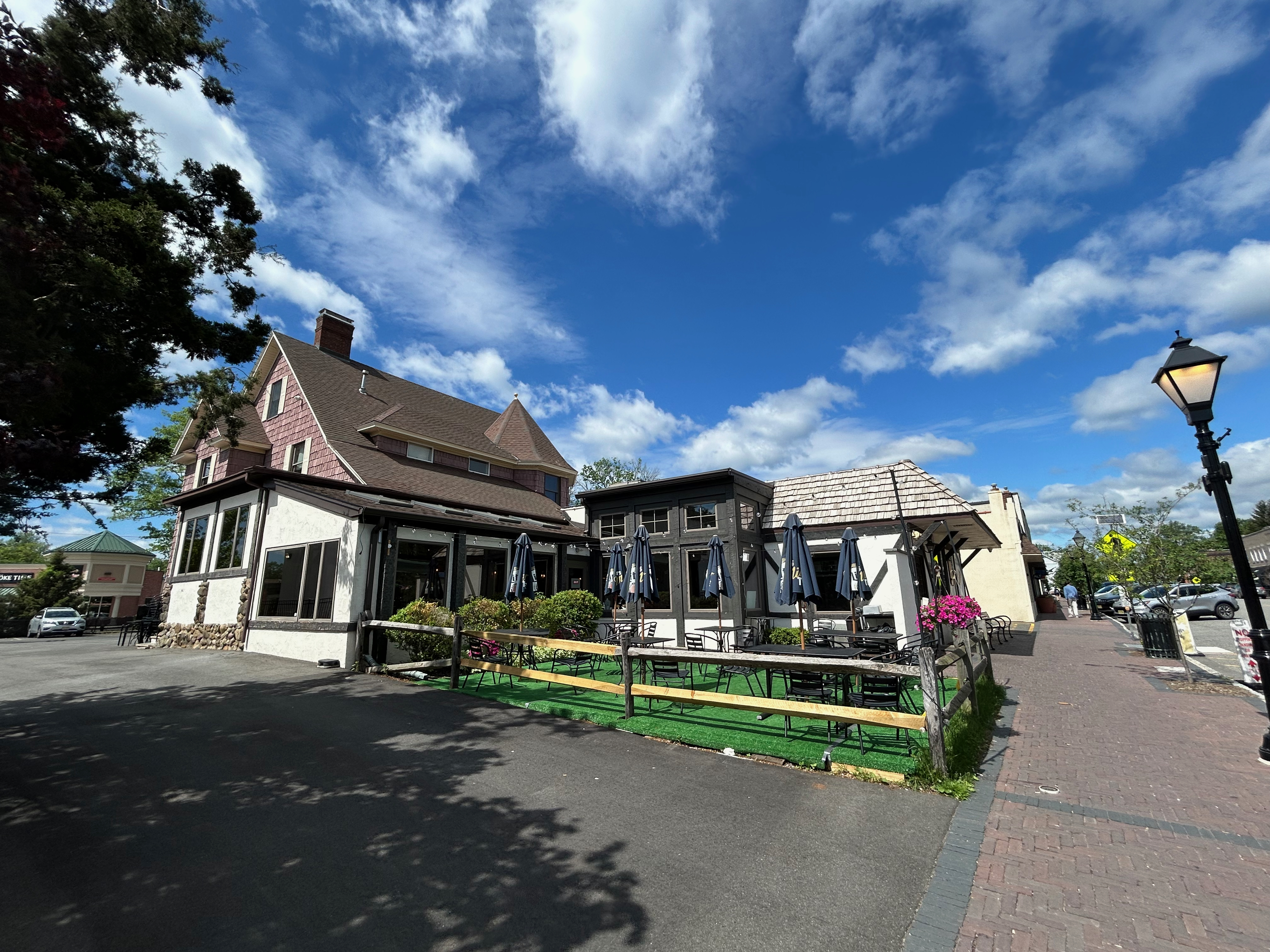 Allendale Bar & Grill