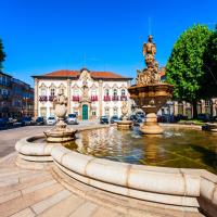 10 Cultural Faux Pas to Avoid While Living in Portugal