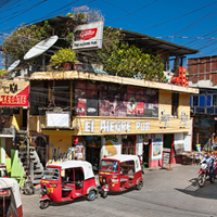 The-Insiders-Guide-to-San-Pedro-La-Laguna,-Guatemala