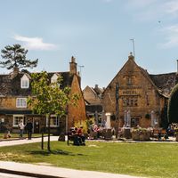 Retire in Cotswolds Guide