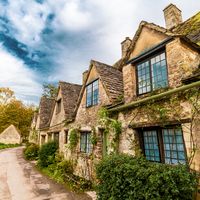 Pros & Cons of Living in Cotswolds