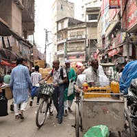 10 Cultural Faux Pas to Avoid While Living in Bangladesh