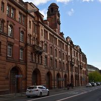 Best Bookstores and Libraries in Manchester