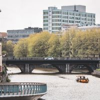 10 Cultural Faux Pas to Avoid While Living in England