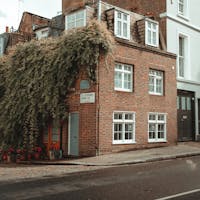 Pros & Cons of Living in London
