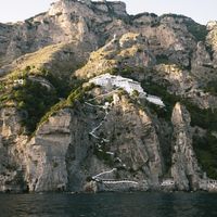  Saranda, Albania vs. Amalfi Coast, Italy: The Ultimate Budget Dupe for Mediterranean Magic 