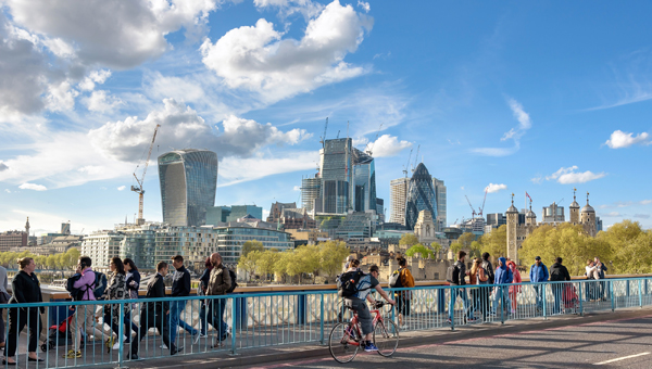 walking to work in london